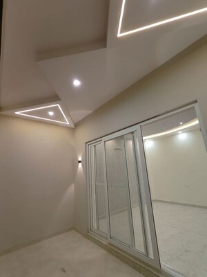Room in 5 BHK Independent House at Preet Colony – for Sale