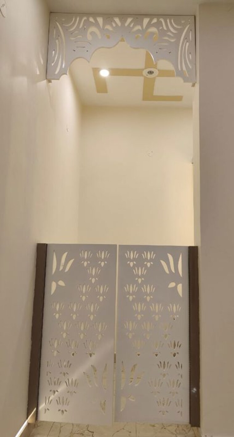 Room, preet colony 5 Bedroom 1800 Sq.Ft. Independent House In Preet Colony Zirakpur 10426110