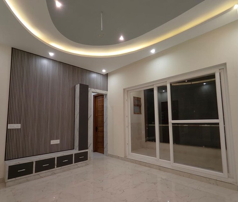 undefined, preet colony 5 Bedroom 1800 Sq.Ft. Independent House In Preet Colony Zirakpur 10426110