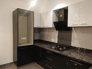 Kitchen in 3 BHK Builder Floor at Sector 27 – for Rent