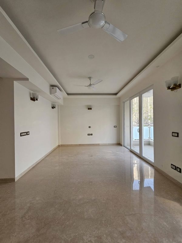 3 BHK + Servant Room 1965 Sq.Ft. Apartment in Emaar The Palm Drive-The Premier Terraces