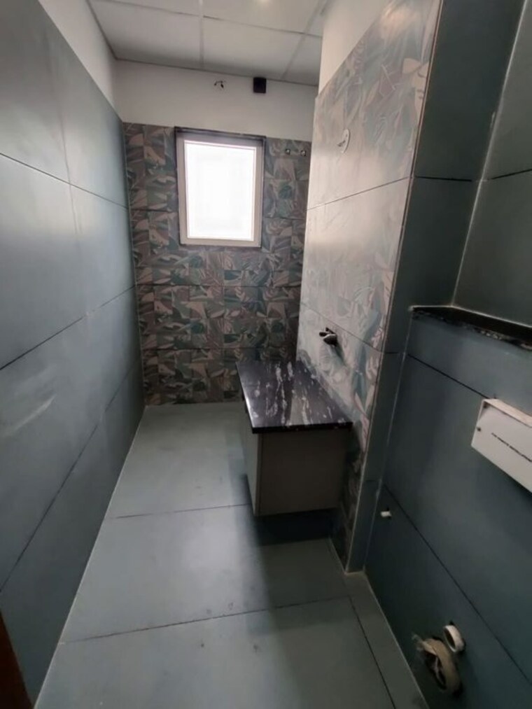 Bathroom, laxman chowk 3 Bedroom 1850 Sq.Ft. Builder Floor In Laxman Chowk Dehradun 10426144