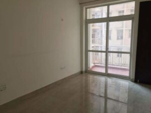 Room in 2.5 BHK Apartment at Ajnara Homes, Sector 16b Greater Noida – for Sale
