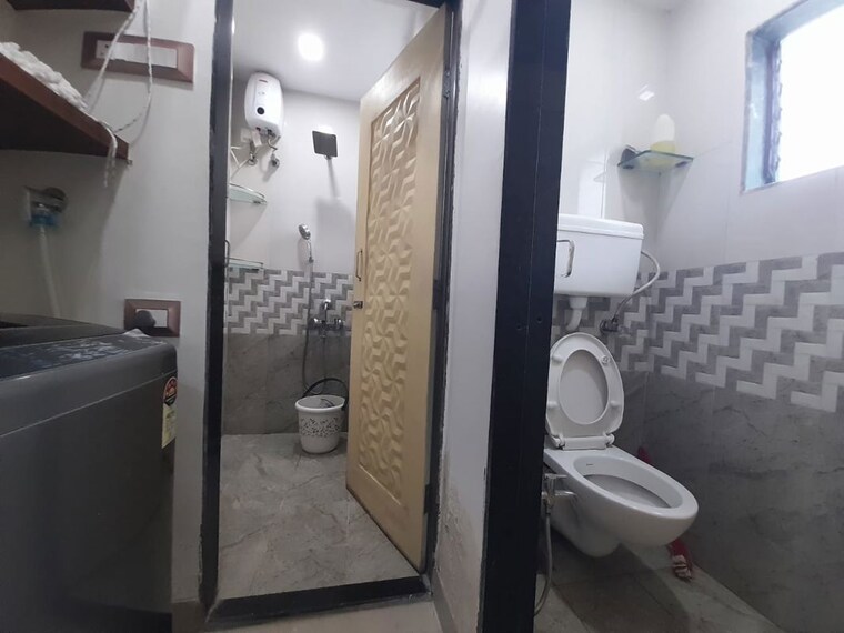 Bathroom, goregaon west 1 Bedroom 322 Sq.Ft. Apartment In Goregaon West Mumbai 10426139