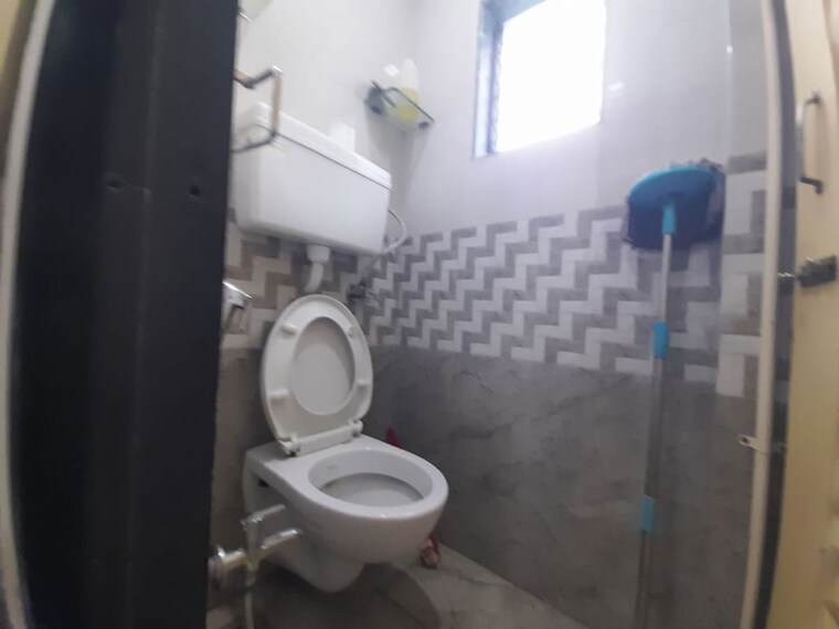 Bathroom, goregaon west 1 Bedroom 322 Sq.Ft. Apartment In Goregaon West Mumbai 10426139