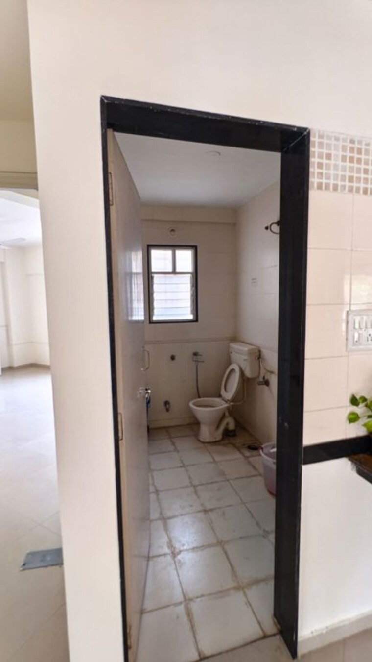 Bathroom, baner gaon 3 Bedroom 1750 Sq.Ft. Apartment In Baner Gaon Pune 10426169