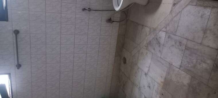 Attached Bathroom, ip extension 1 Bedroom 700 Sq.Ft. Apartment In Ip Extension Delhi 10426168