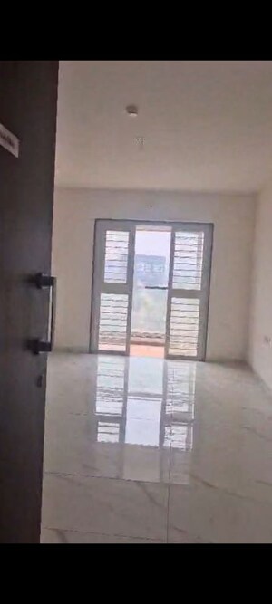 Furnished Amenities in 3 BHK Apartment at Kohinoor Sapphire 3, Tathawade – for Rent