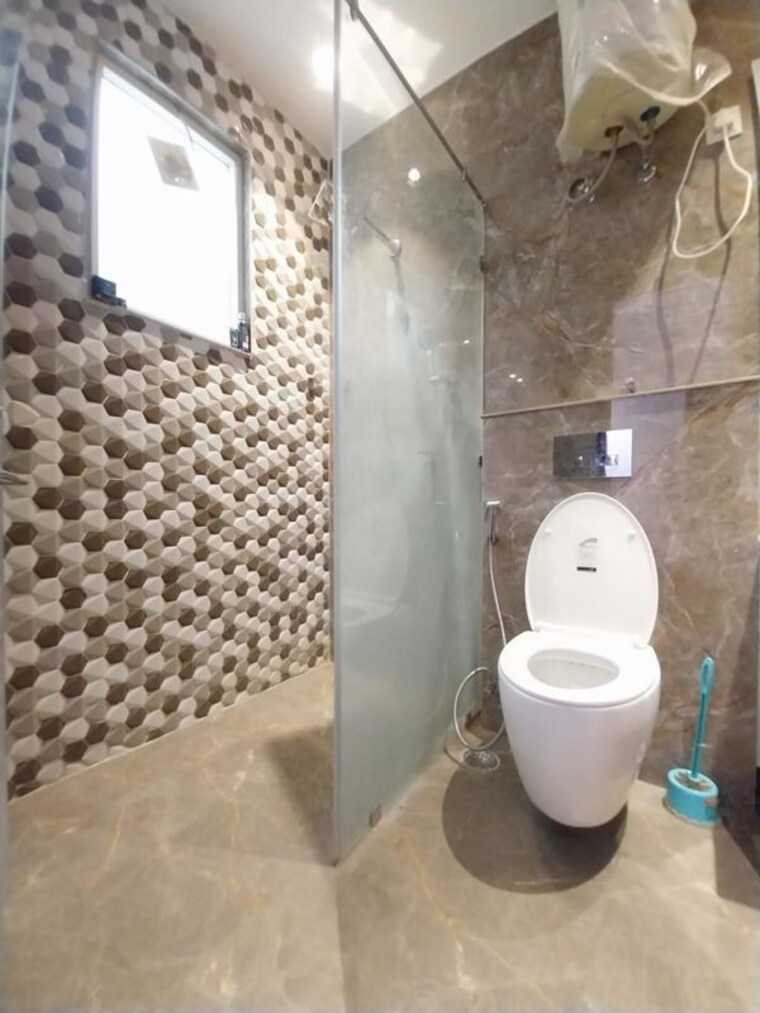 Bathroom, indrapuram 4 Bedroom 1975 Sq.Ft. Builder Floor In Indrapuram Ghaziabad 10426171