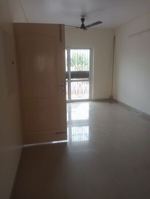 Room in 3 BHK Apartment at BPTP Park 81, Sector 81 – for Rent