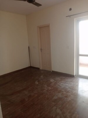 Room in 3 BHK Apartment at BPTP Park 81, Sector 81 – for Rent