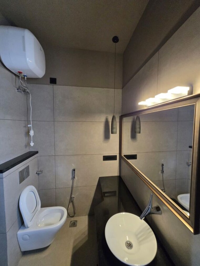 Bathroom, laxman chowk 4 Bedroom 200 Sq.Yd. Independent House In Laxman Chowk Dehradun 10426166