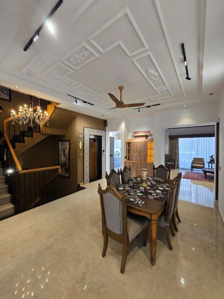 Gym, laxman chowk 4 Bedroom 200 Sq.Yd. Independent House In Laxman Chowk Dehradun 10426166