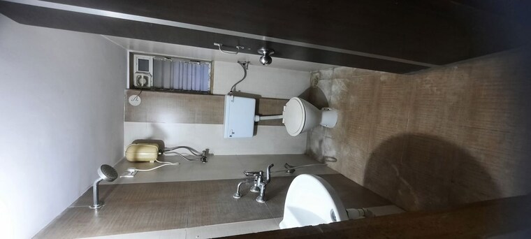 Attached Bathroom, prathamesh-azad-nagar-shubham-chsl 1 Bedroom 465 Sq.Ft. Apartment In Andheri West Mumbai 10274311