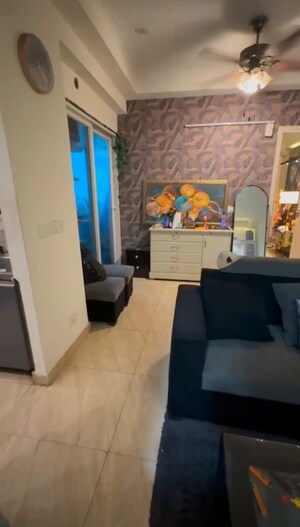 Team Area in 2 BHK Apartment at Gaur City 7th Avenue, Sector 4 Greater Noida – for Rent