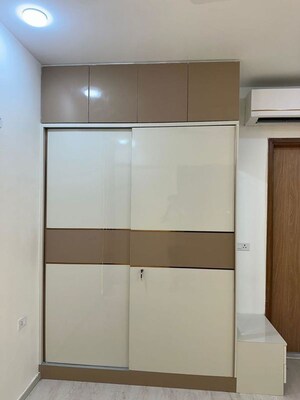 Furnished Amenities in 2 BHK Apartment at M3M Heights, Sector 65 – for Rent