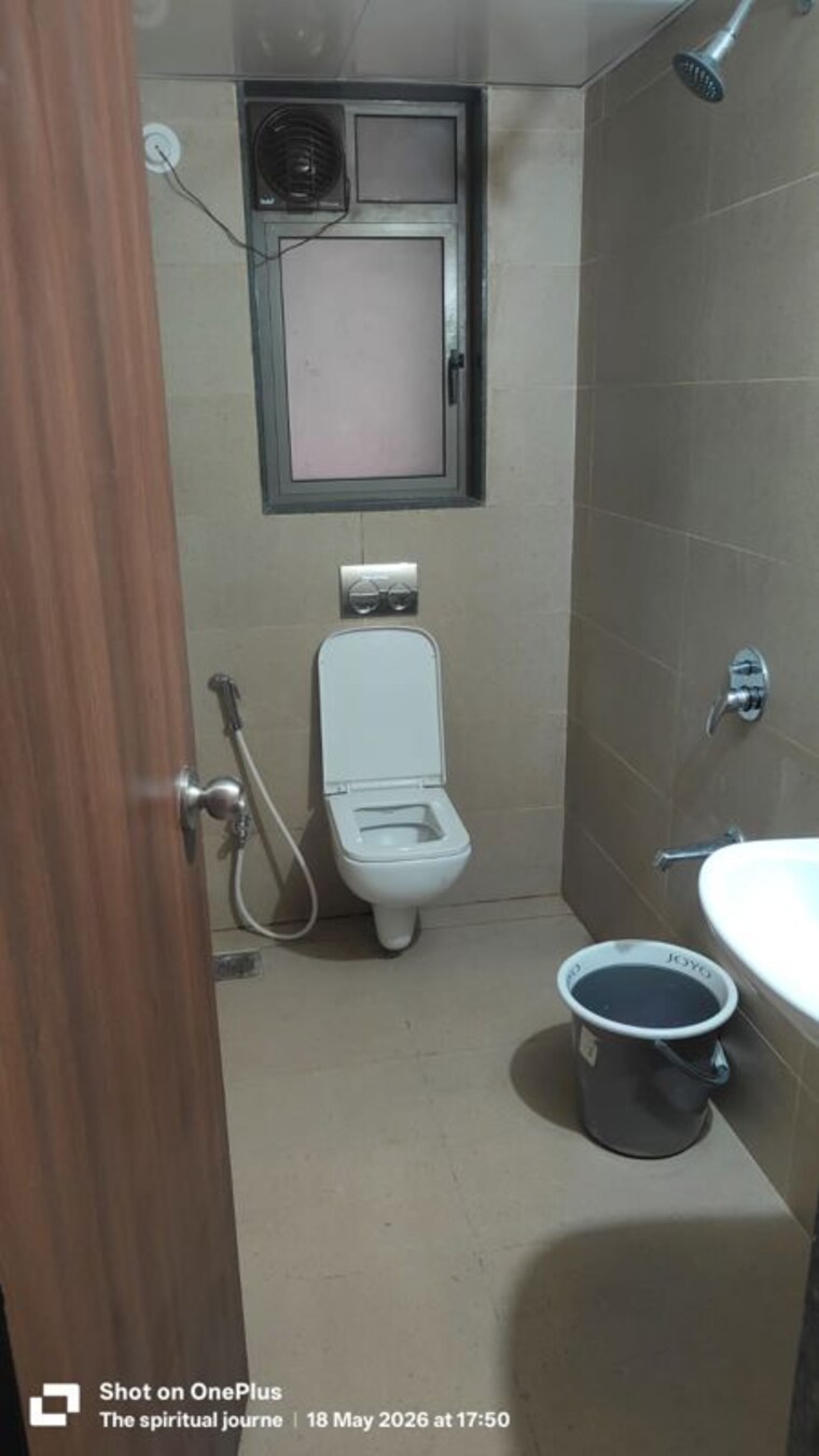 Bathroom, raunak-residency-thane 1 Bedroom 470 Sq.Ft. Apartment In Pokhran Road No One Thane 10426253
