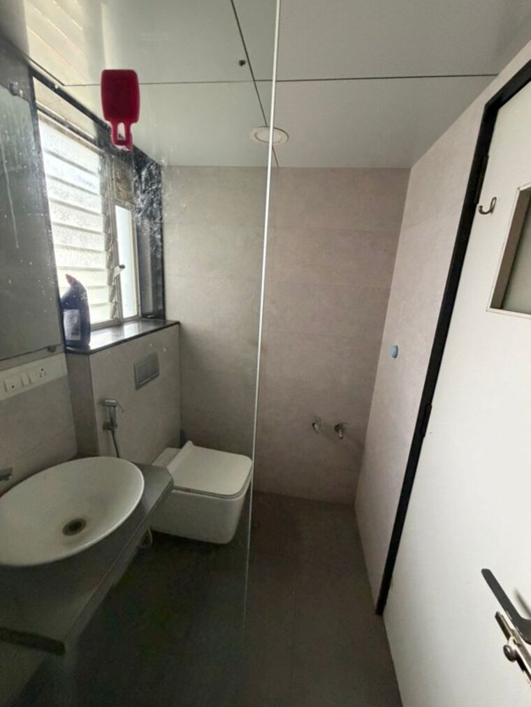 Bathroom, raheja-gardens-ascona 2 Bedroom 890 Sq.Ft. Apartment In Midc Colony Thane 10426251