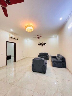 Living Room in 3 BHK Builder Floor at Sector 57 – for Rent