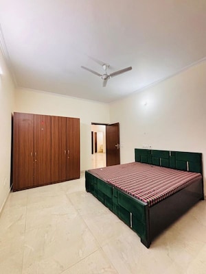 Bedroom in 3 BHK Builder Floor at Sector 57 – for Rent