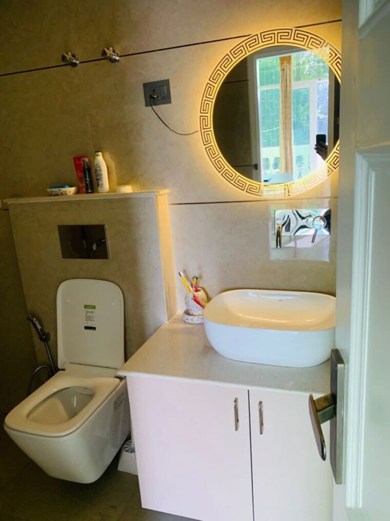 Bathroom, mayfield garden 3 Bedroom 2300 Sq.Ft. Builder Floor In Mayfield Garden Gurgaon 10426323