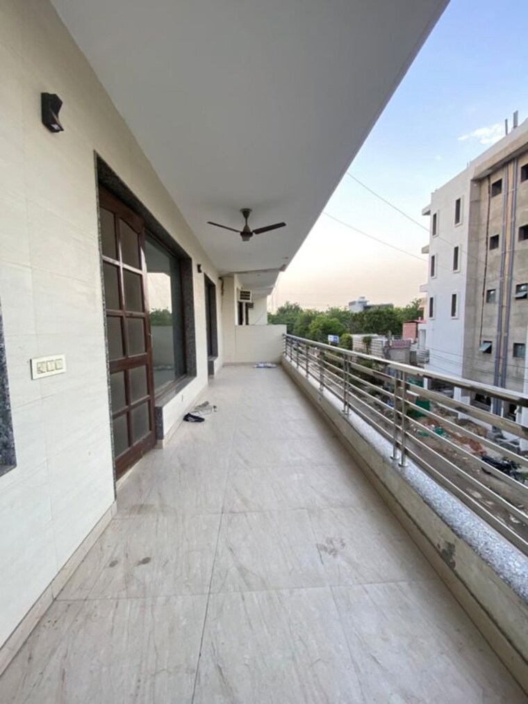 Balcony, ansal-plaza-sector-23 3 Bedroom 270 Sq.Yd. Builder Floor In Sector 23 Gurgaon 10426341