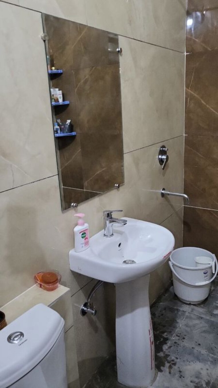 Bathroom, bliss-orra 3 Bedroom 1650 Sq.Ft. Apartment In Ambala Highway Zirakpur 10426351