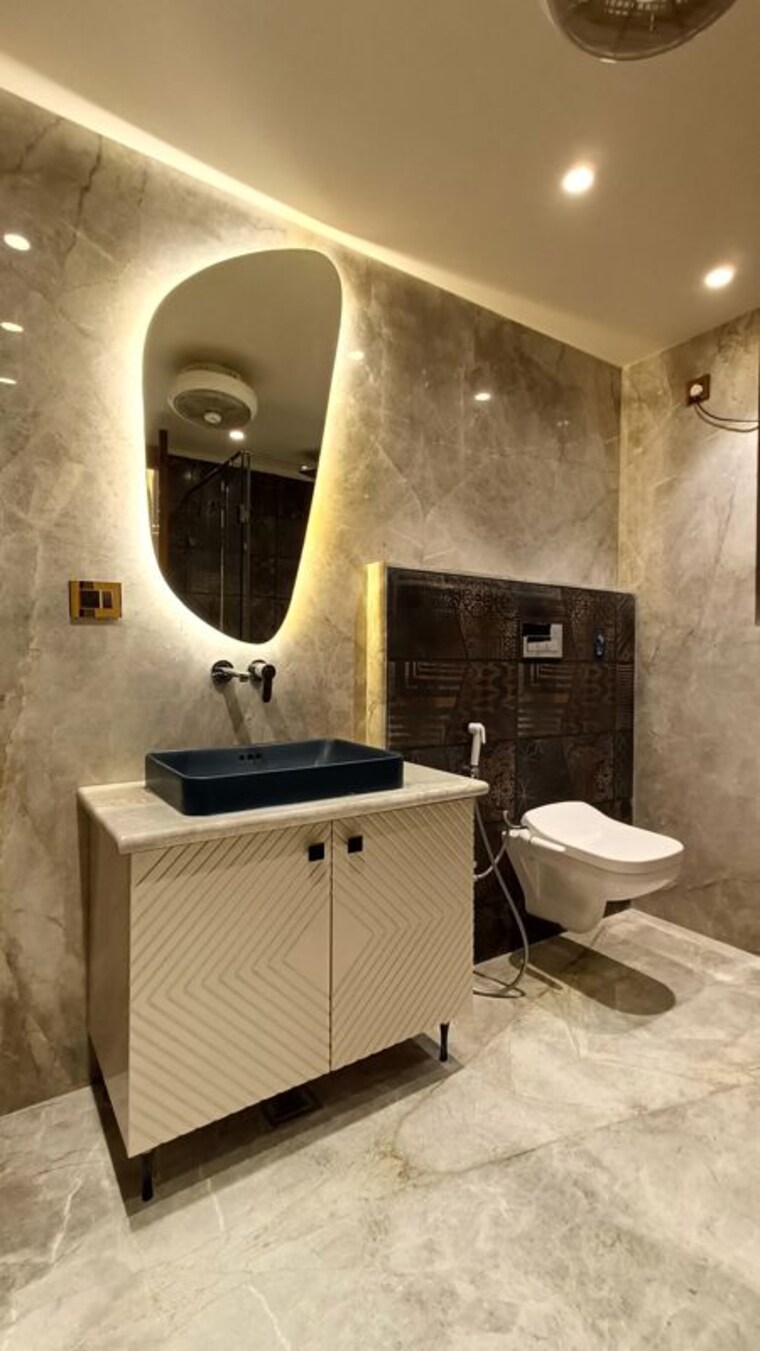 Bathroom, sushant lok i 4 Bedroom 2700 Sq.Ft. Builder Floor In Sushant Lok I Gurgaon 10426310