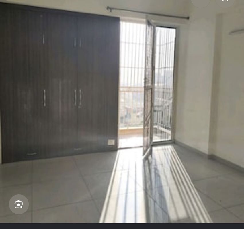 3 BHK 1050 Sq.Ft. Apartment in Wave City