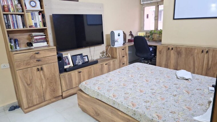 Bedroom, ip extension 3 Bedroom 1500 Sq.Ft. Apartment In Ip Extension Delhi 10426372