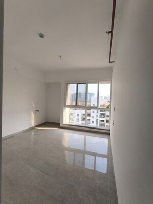 Room in 3 BHK Apartment at Kamgar Putala Vasahat – for Sale