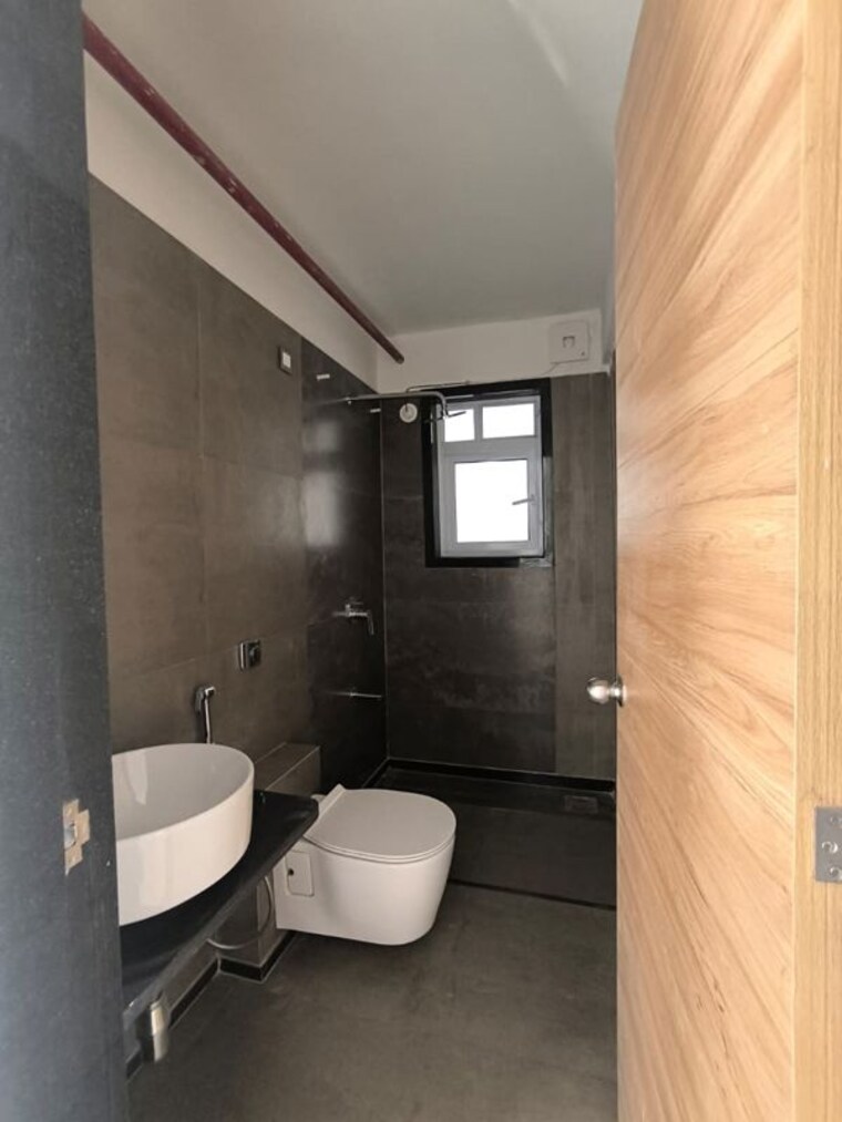 Bathroom, kamgar putala vasahat 3 Bedroom 1105 Sq.Ft. Apartment In Kamgar Putala Vasahat Pune 10426352