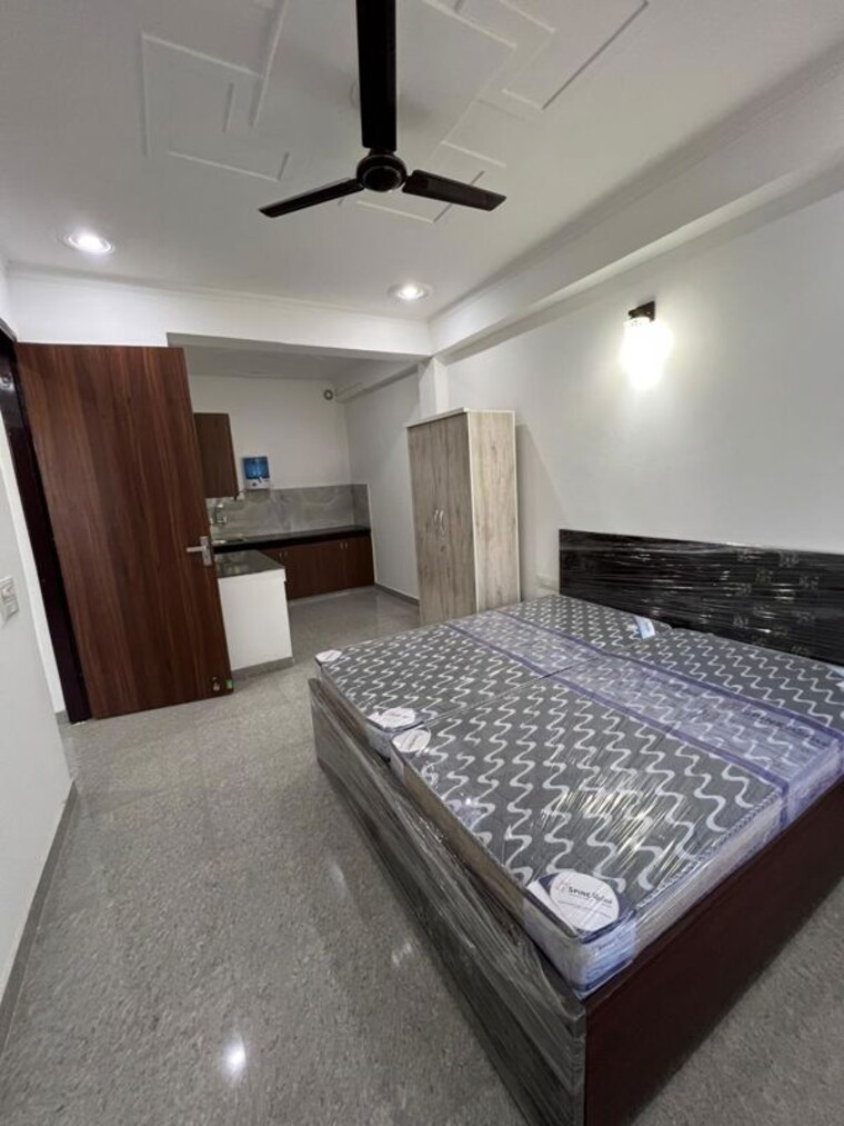 Bedroom, sector 21 1 Bedroom 500 Sq.Ft. Villa In Sector 21 Gurgaon 10426362