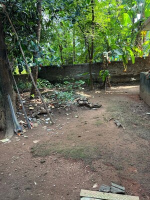  Plot For Sale in Koorkenchery