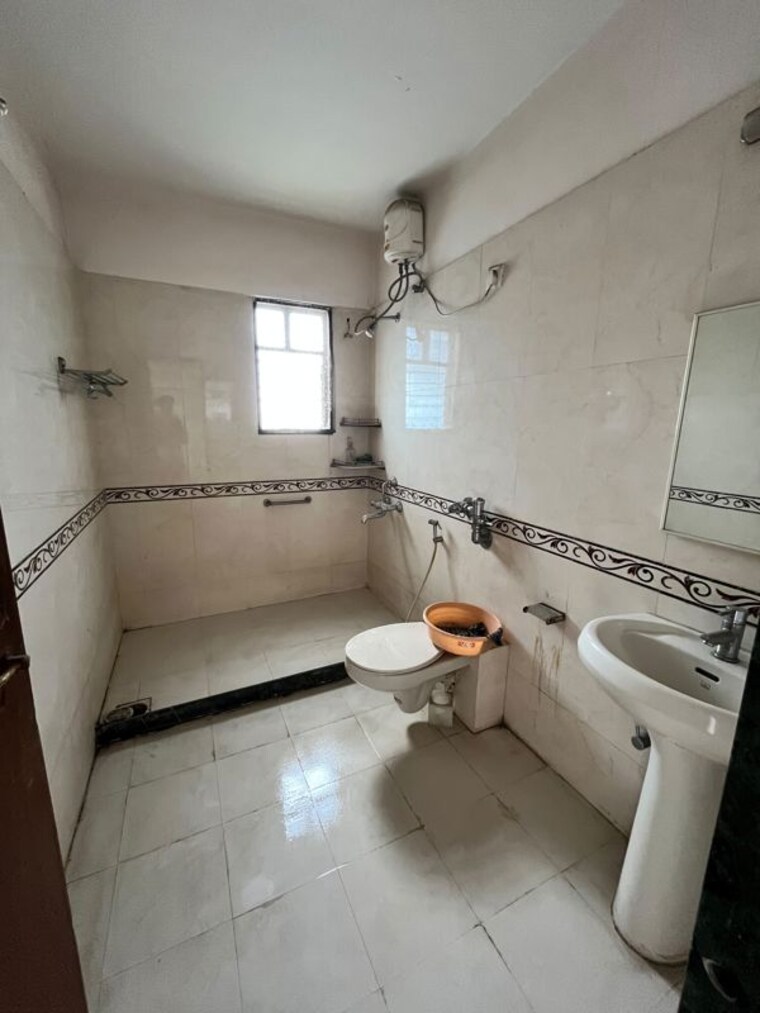 Bathroom, kapil-tranquil-greens 3 Bedroom 1675 Sq.Ft. Apartment In Baner Pune 10426413