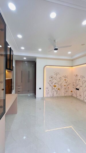 Room in 3 BHK Builder Floor at Ansal API Esencia, Sector 67 – for Sale