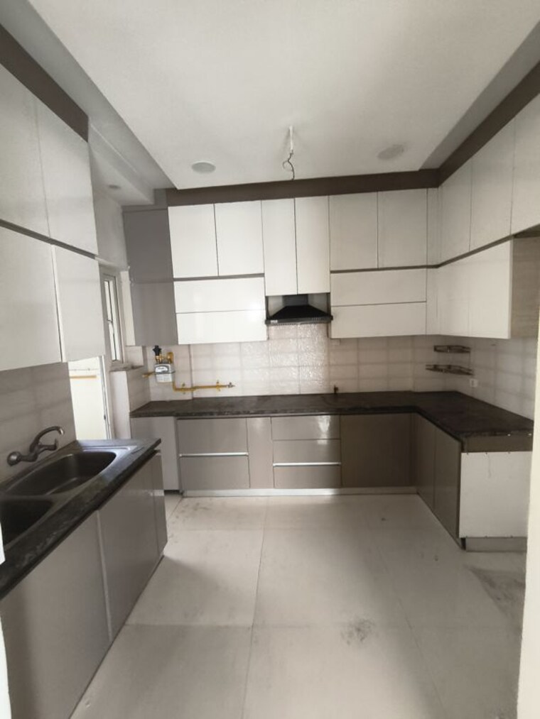 Kitchen, skyline-park 3 Bedroom 1670 Sq.Ft. Apartment In Vip Road Zirakpur 10424842