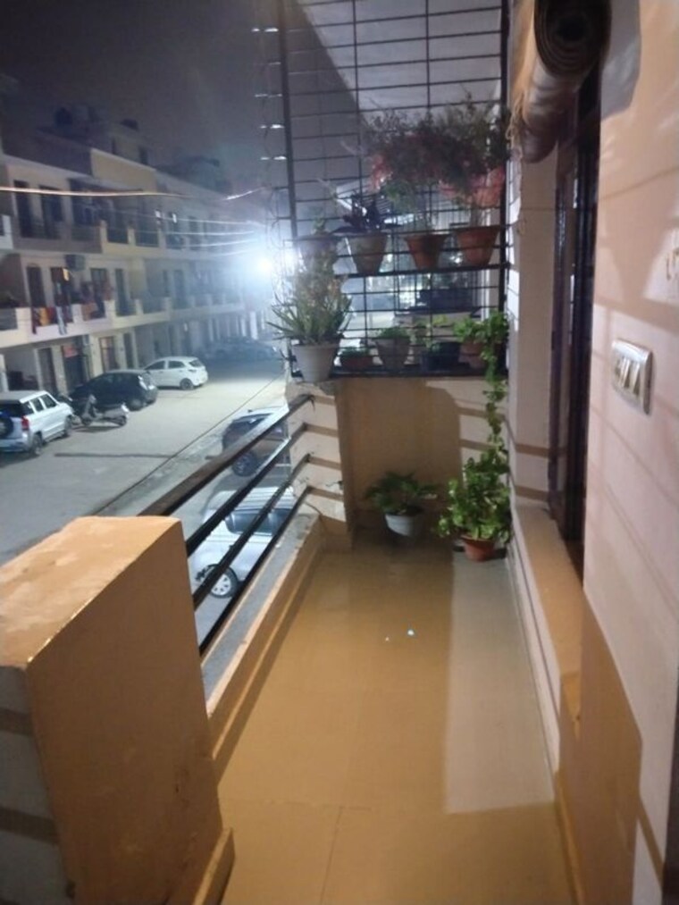 Balcony, sushma-valencia 3 Bedroom 1800 Sq.Ft. Apartment In International Airport Road Zirakpur 10426423
