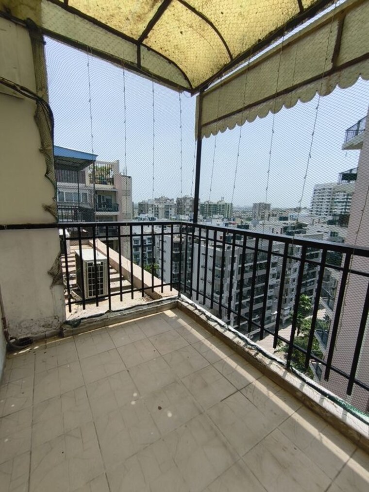 Balcony, sushma-elite-cross 4 Bedroom 1750 Sq.Ft. Apartment In Dhakoli Zirakpur 10418595