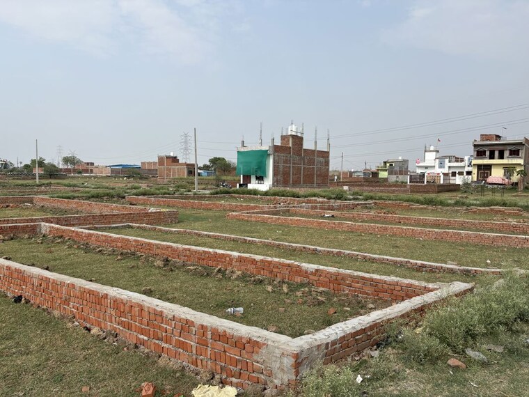 undefined, parao  1000 Sq.Ft. Plot In Parao Varanasi 10424788