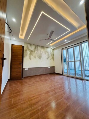 3 BHK Builder Floor For Sale in BPTP Green Oaks, Sector 70a