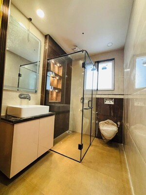 Kitchen in 3 BHK Builder Floor at BPTP Green Oaks, Sector 70a – for Sale