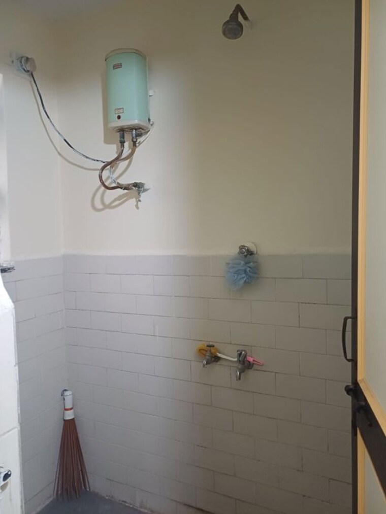 Bathroom, beharay-rathi-visava-park 1 Bedroom 550 Sq.Ft. Apartment In Aundh Pune 10426474