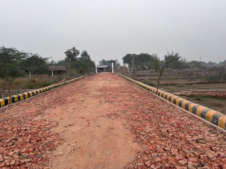 undefined, parao  1000 Sq.Ft. Plot In Parao Varanasi 10426479