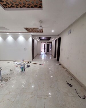 Building Lobby in 4 BHK Builder Floor at Green Fields Colony – for Rent