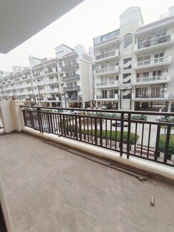 3 BHK Builder Floor For Rent in Green Valley Residencia