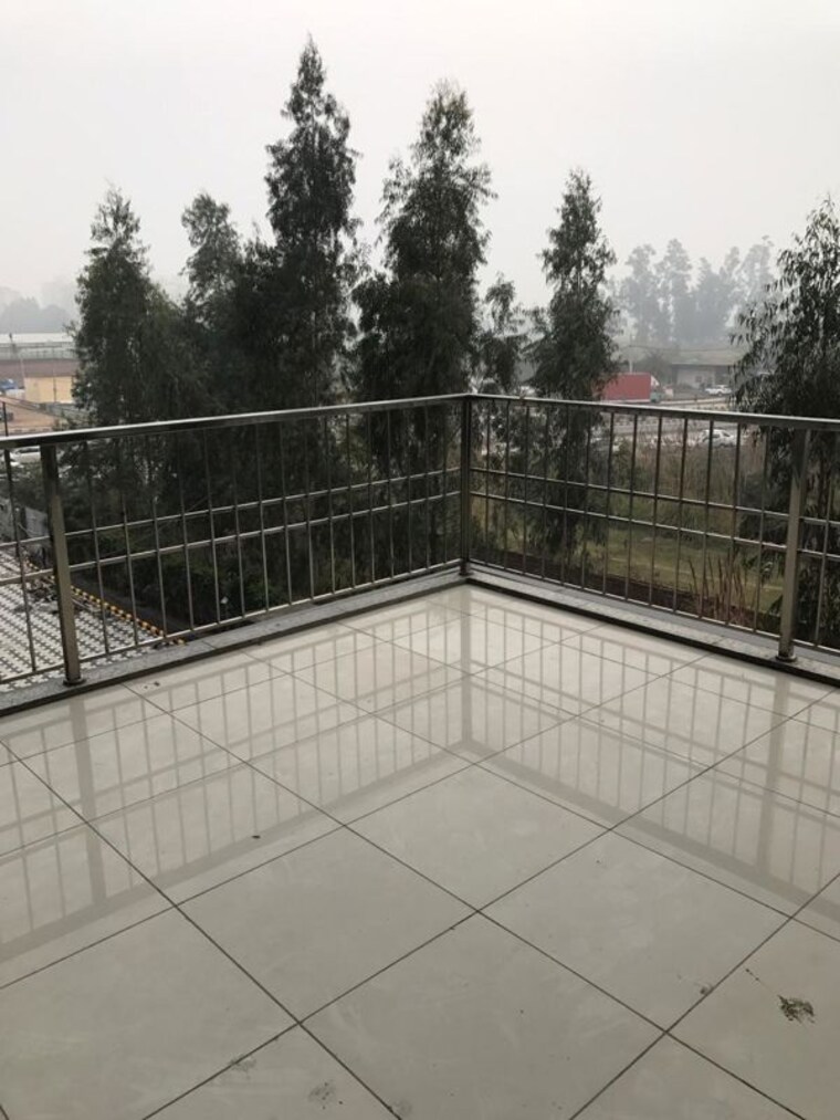 Balcony, nabha Commercial Office Space 1000 Sq.Ft. In Nabha Zirakpur 10426562