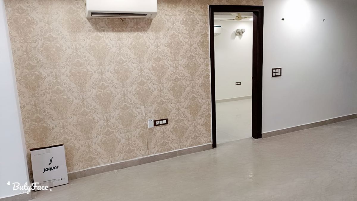 3 BHK + Servant Room 2100 Sq.Ft. Apartment in Omaxe The Nile
