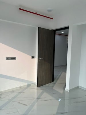 Room in 1 BHK Apartment at Nahar Amaryllis Towers and Plaza, Chandivali – for Rent