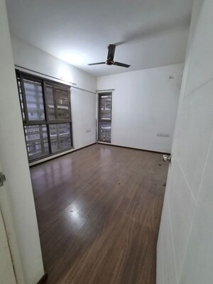 Room in 2 BHK Apartment at Kumar Padmalaya, Aundh – for Rent